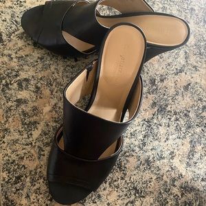 Naturalizer Black Leather Wedge Bankston 9.5 Wide
